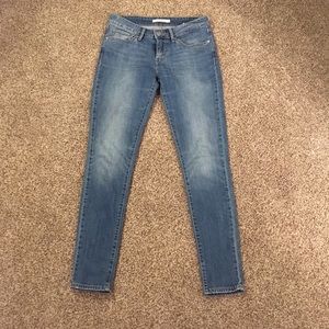 Levi’s 711 Skinny Jeans